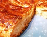 Une image de l'étape 8 de Galette des rois à l'amande de Cyril Lignac 😋.