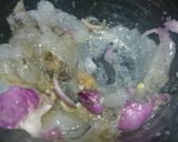 Hình bước làm 1 của món Bắp cải xào tôm