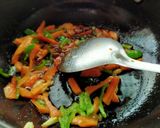 A picture of step 5 of Chinese Noodles Mat Samosa.