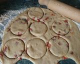 Élesztő nélküli kolbászos pogácsa recept fázis 9 fotója