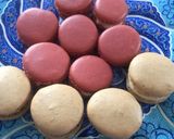 Foto langkah ke 23 dari resep Macaron - Red Velvet ft Tiramisu.