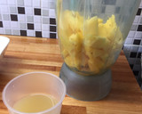 Foto del paso 2 de la receta: Helado cremoso de mango 🥭
