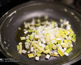 Foto del paso 2 de la receta: 🌈Tortilla de Patatas Saludable con Calçots🌈