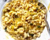 A picture of step 2 of Soup macaroni.