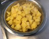 Une image de l'étape 4 de Pommes de terre gratinées au pecorino,ail et persil.