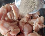 A picture of step 1 of Magolian Chicken.
