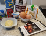 Foto del paso 1 de la receta: Bizcocho de yogur con cobertura de chocolate