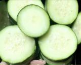 Hình bước làm 1 của món Cá ngừ dưa leo