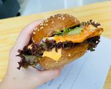 Hình bước làm 7 của món Burger trứng tự làm đơn giản
