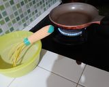 Foto langkah ke 5 dari resep Martabak Pandan Teflon.