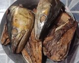 Foto langkah ke 2 dari resep Kotokan Kepala Ikan Asap.