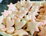 A picture of step 1 of Mix Colour Cookies.