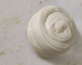 A picture of step 2 of Lachcha paratha.
