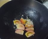 Hình bước làm 3 của món Canh Đuôi Cá Hồi Rau Muống/ Salmon fishtail soup w kangkung