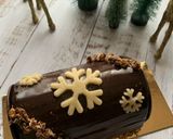 Une image de l'étape 11 de Bûche chocolat praliné noisettes.
