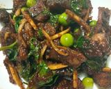 รูปขั้นตอนการทำที่ 4 ของ ผัดเผ็ดปลานิลแดดเดียวทอด