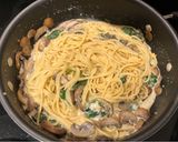 A picture of step 4 of Creamy Spinach Spaghetti.