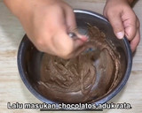 Foto langkah ke 1 dari resep Kue kering coklat wajan 4 bahan.
