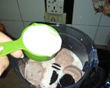 A picture of step 4 of Oreo Shake.