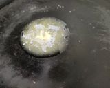 A picture of step 2 of Tawa Fried masala Idly.