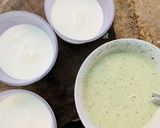Hình bước làm 4 của món Vào bếp cùng con: Pudding rung rinh (thạch sữa trà xanh)