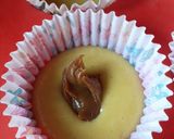 Foto del paso 3 de la receta: Magdalenas de flan con corazón de dulce de leche🧉