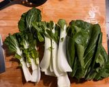 A picture of step 1 of Quick Stir-fried Bok Choy.