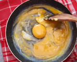 Foto langkah ke 4 dari resep Buttermilk Scrambled Egg.
