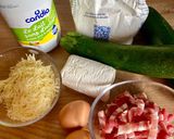 Une image de l'étape 1 de Gaufres salées de courgettes à la farine complète Omie, au chèvre et aux lardons fumés.