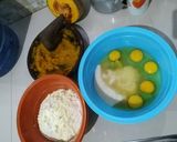 Foto langkah ke 2 dari resep Bolu labu kuning lembut no seret.