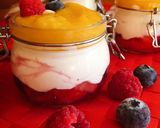 Foto del paso 4 de la receta: Vasitos de frutos rojos, mascarpone y mango