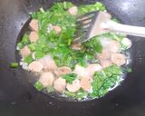 Foto langkah ke 4 dari resep Sayur caisim mix bakso.