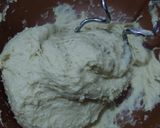 Foto langkah ke 3 dari resep Minced Sausage Chia Seed Soft Sourdough Bread.