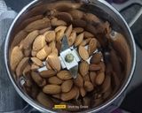 A picture of step 1 of Almond Custard Milkshake.