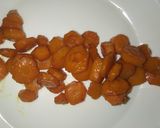 A picture of step 4 of Honey glazed orange carrot.
