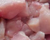 Foto langkah ke 1 dari resep Ayam Tumis Saus Tiram.