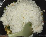 Foto langkah ke 5 dari resep Nasi Goreng Bayam Cabe Hijau.