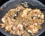 Foto del paso 4 de la receta: Berenjenas rellenas con atún y gambas