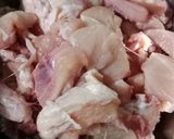 Foto langkah ke 1 dari resep Kuah Soto Ayam Bening.