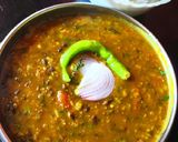 A picture of step 4 of Skinned urad dal curry.