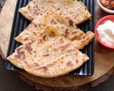 A picture of step 5 of Mix vegetable paratha.
