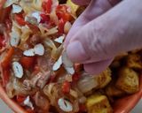 Foto del paso 6 de la receta: Tofu especiado con vegetales salteados 🧅🧄🫑