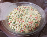 Foto del paso 1 de la receta: Ensalada de pollo con pasta de coditos verdura (zanahoria chicharo elote apio aceitunas)