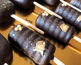 صورة لخطوة 4 من وصفة كيك بوبس بالشوكولاتة 🤎🍫 Chocolate Cakesicles