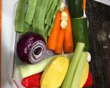 Foto del paso 1 de la receta Sopa de verduras con huevo poche