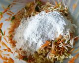 Foto langkah ke 3 dari resep Bakwan Sayur Mie.