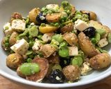 Une image de l'étape 7 de Salade de Pommes de terre, Fèves, Petit-Pois et Feta.