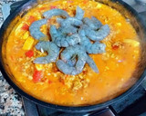 Foto del paso 10 de la receta: Arroz a la sartén con langostinos frescos y potas