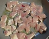 Foto del paso 2 de la receta: Estofado estilo mediterráneo con pollo, aceitunas y alcaparras