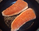 Foto del paso 2 de la receta Salmón a la plancha con salsa holandesa